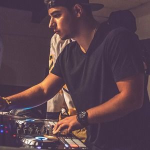 Meet your Posher, Manuel